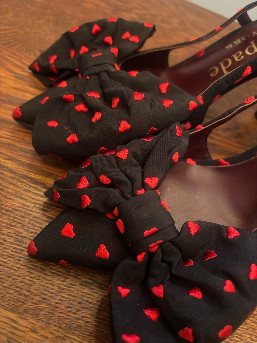 kate spade Black Slingback Heels with Red Heart Bow Accents size 5B